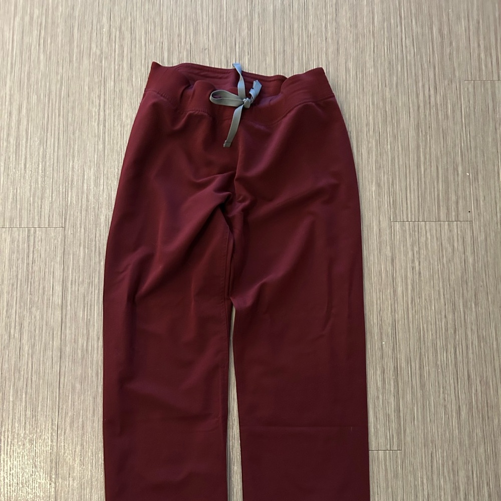 Size Small Figs Livingston Scrub Pants